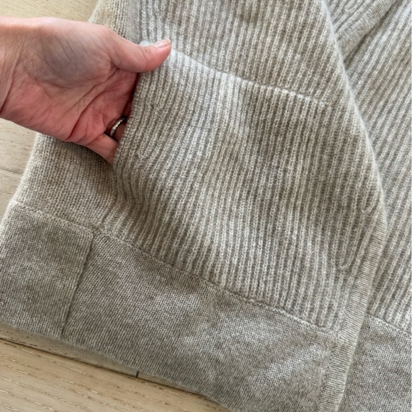 White+Warren Ribbed knit 100% cashmere sweater pockets M - Picture 3 of 5